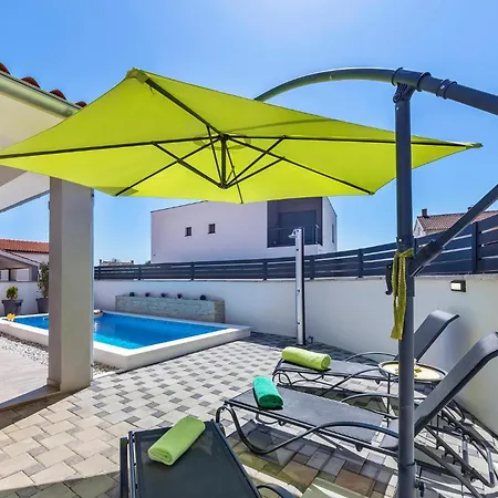 Stunning In Skatari With Wifi *