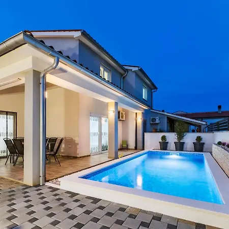 Stunning In Skatari With Wifi Σπίτι διακοπών