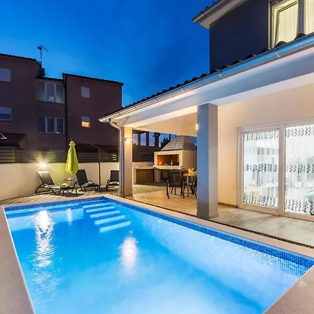 Stunning In Skatari With Wifi