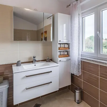 Stunning In Skatari With Wifi