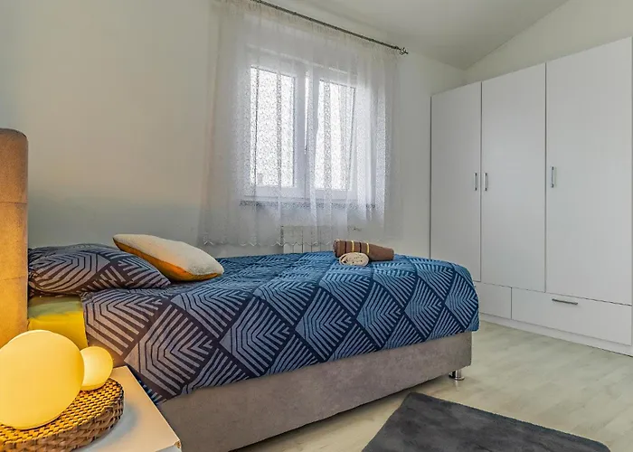 Stunning In Skatari With Wifi Holiday home