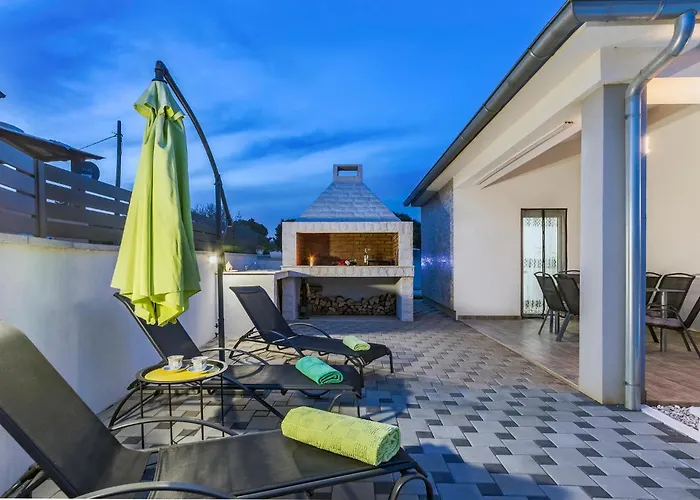 Holiday home Stunning In Skatari With Wifi