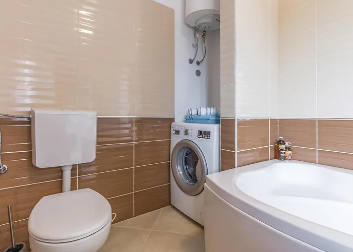 Stunning In Skatari With Wifi Holiday home *