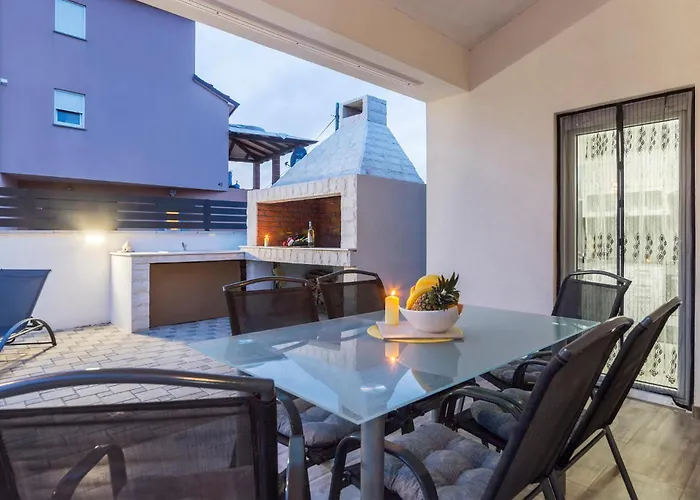 Stunning In Skatari With Wifi Pula