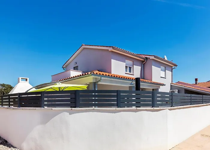 Holiday home Stunning In Skatari With Wifi Pula