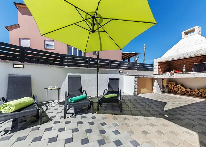 Stunning In Skatari With Wifi Pula