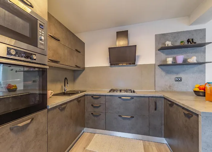 Stunning In Skatari With Wifi