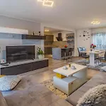 Holiday home Beautiful In Skatari *